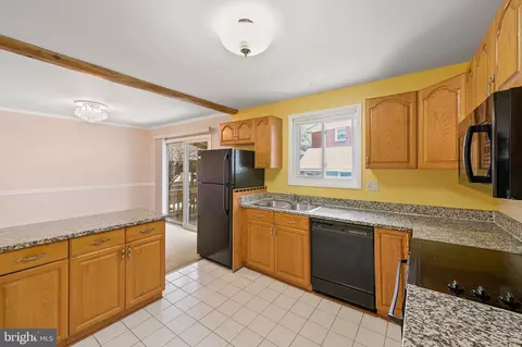 Kitchen - 4205 Havard St, Silver Spring, MD 20906 photo 3 of 11
