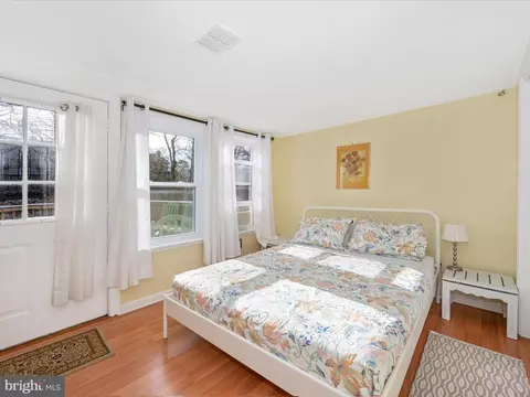 Bedroom - 744 Silver Spring Ave, Silver Spring, MD 20910 photo 5 of 8