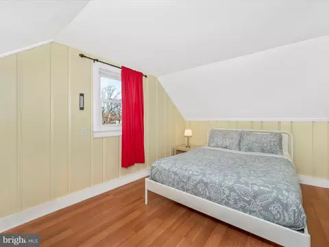 Bedroom - 744 Silver Spring Ave, Silver Spring, MD 20910 photo 6 of 8