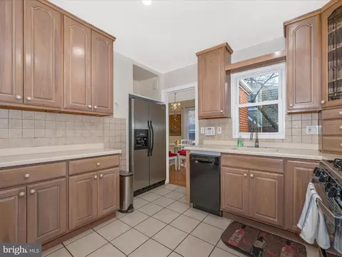 Kitchen - 744 Silver Spring Ave, Silver Spring, MD 20910 photo 3 of 8