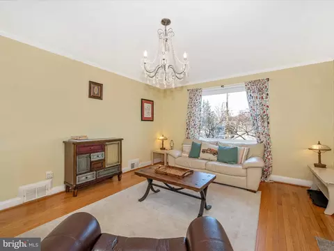 Living - 744 Silver Spring Ave, Silver Spring, MD 20910 photo 4 of 6