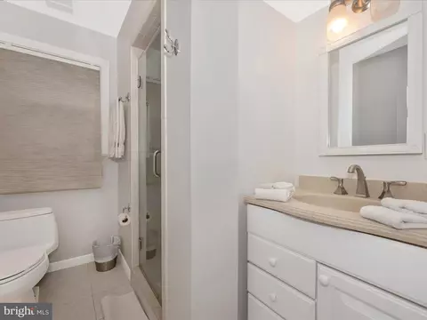 Bath - 744 Silver Spring Ave, Silver Spring, MD 20910 photo 1 of 5