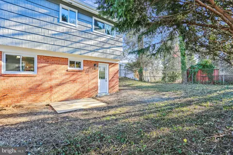 800 S Belgrade Rd, Silver Spring, MD 20902 photo 9