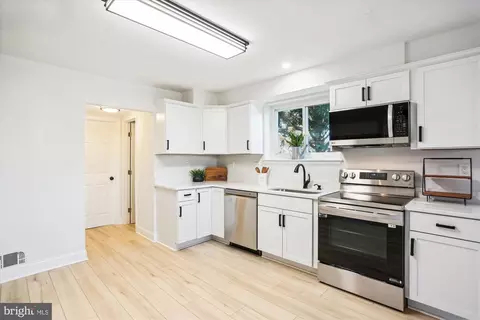 800 S Belgrade Rd, Silver Spring, MD 20902 photo 11
