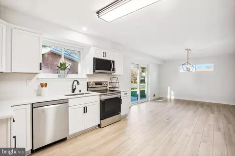 800 S Belgrade Rd, Silver Spring, MD 20902 photo 14
