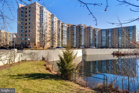 View/Area - 3330 N Leisure World Blvd #412, Silver Spring, MD 20906 photo 3 of 7