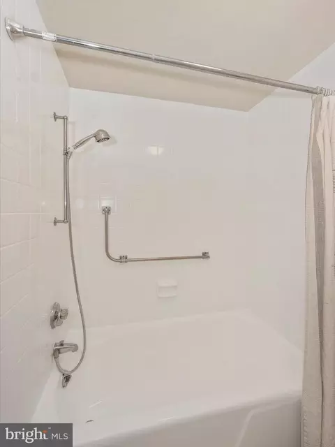 3376 Chiswick Ct #52-1A, Silver Spring, MD 20906 photo 30