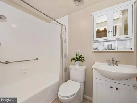 3376 Chiswick Ct #52-1A, Silver Spring, MD 20906 photo 29