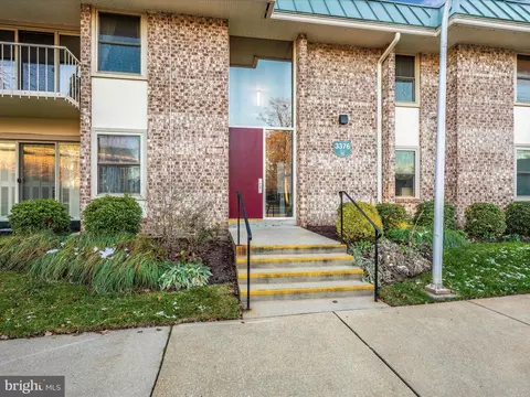 3376 Chiswick Ct #52-1A, Silver Spring, MD 20906 photo 2