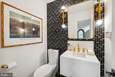 11900 Viewcrest Ter, Silver Spring, MD 20902 photo 10