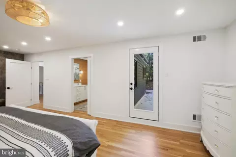 11900 Viewcrest Ter, Silver Spring, MD 20902 photo 29