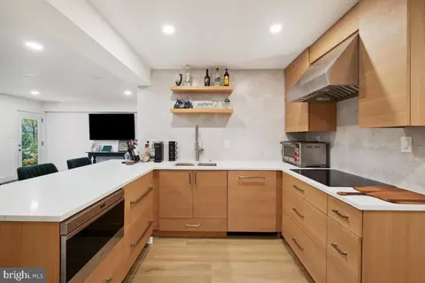 11900 Viewcrest Ter, Silver Spring, MD 20902 photo 53
