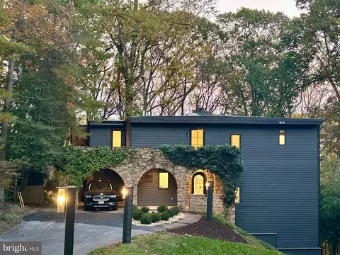11900 Viewcrest Ter, Silver Spring, MD 20902 photo 2