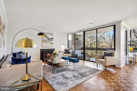 4940 Sentinel Dr #4-303, Bethesda, MD 20816