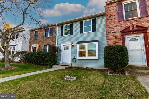 18712 Pintail Ln, Gaithersburg, MD 20879