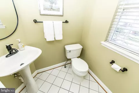 2109 Clark Pl, Silver Spring, MD 20910 photo 18