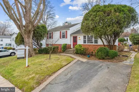 3808 Archer Pl, Kensington, MD 20895