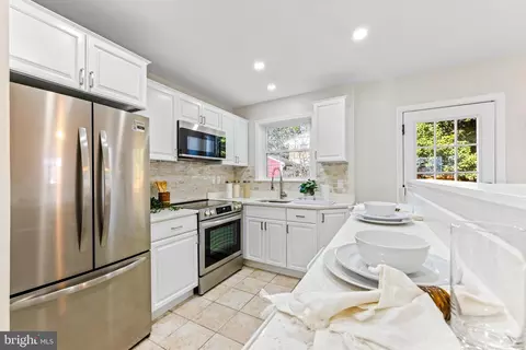 1707 Republic Rd, Silver Spring, MD 20902 photo 5