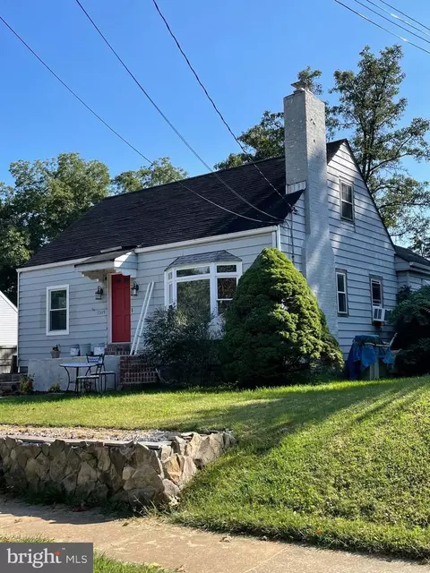 1319 Grandin Ave, Rockville, MD 20851