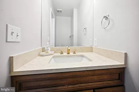 1901 Park Vista Dr, Silver Spring, MD 20906 photo 15