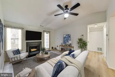 3937 Greencastle Rd #406, Burtonsville, MD 20866