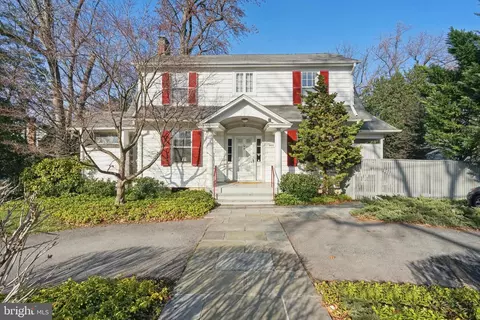 3605 Raymond St, Chevy Chase, MD 20815