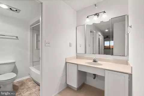 Bath - 15107 Interlachen Dr #2-820, Silver Spring, MD 20906 photo 1 of 4