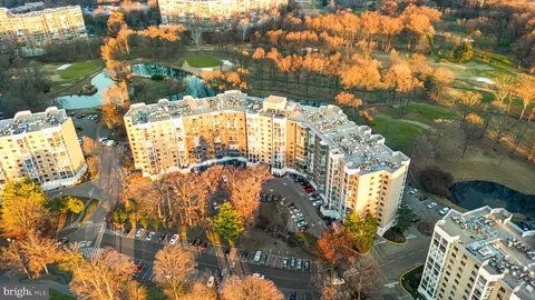 View/Area - 15107 Interlachen Dr #2-820, Silver Spring, MD 20906 photo 2 of 3
