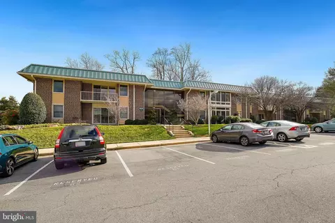 3640 Gleneagles Dr #10-3A, Silver Spring, MD 20906