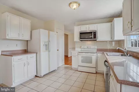3013 Schubert Dr, Silver Spring, MD 20904 photo 17
