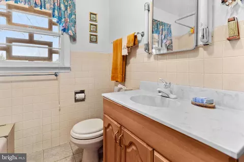 14710 Homecrest Rd, Silver Spring, MD 20906 photo 5