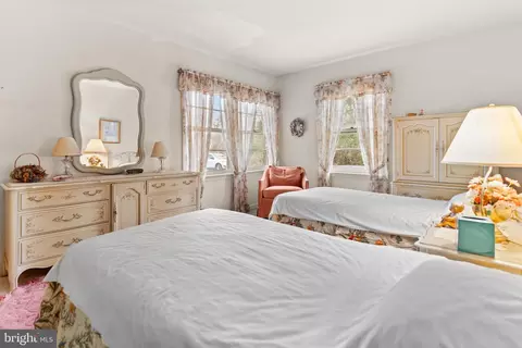 14710 Homecrest Rd, Silver Spring, MD 20906 photo 4