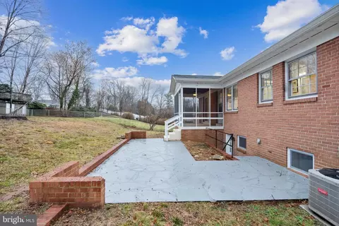 926 Venice Dr, Silver Spring, MD 20904 photo 4