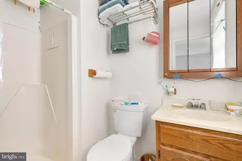 Bath - 1303 Hornell Dr, Silver Spring, MD 20905 photo 1 of 1