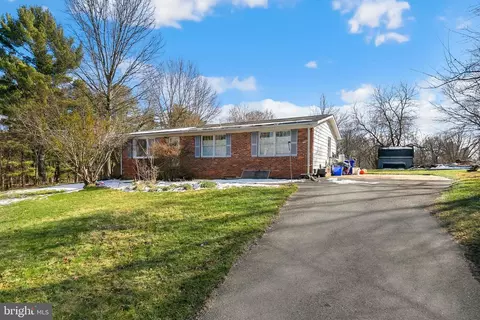 Exterior - 1303 Hornell Dr, Silver Spring, MD 20905 photo 5 of 11