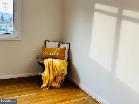 11512 Bucknell Dr #106, Silver Spring, MD 20902 photo 4