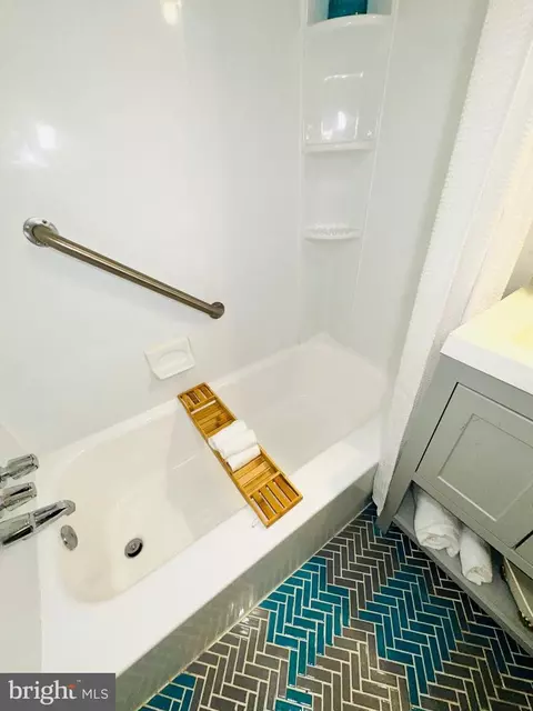 11512 Bucknell Dr #106, Silver Spring, MD 20902 photo 36