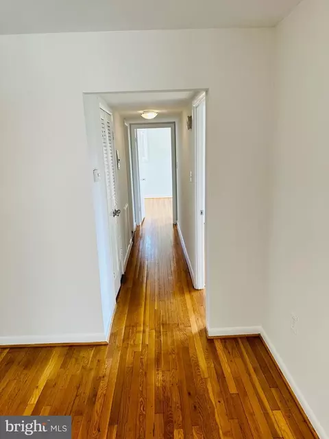 11512 Bucknell Dr #106, Silver Spring, MD 20902 photo 25