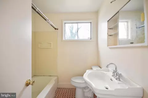 2904 Kingswell Dr, Silver Spring, MD 20902 photo 12