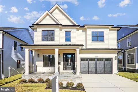 6417 Winnepeg Rd, Bethesda, MD 20817