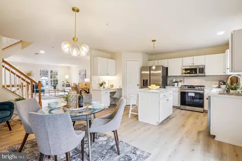 12407 Carters Grove Pl, Silver Spring, MD 20904 photo 4