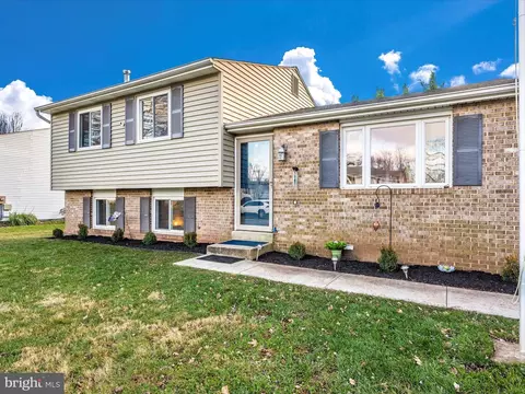 17312 Soper St, Poolesville, MD 20837 photo 2