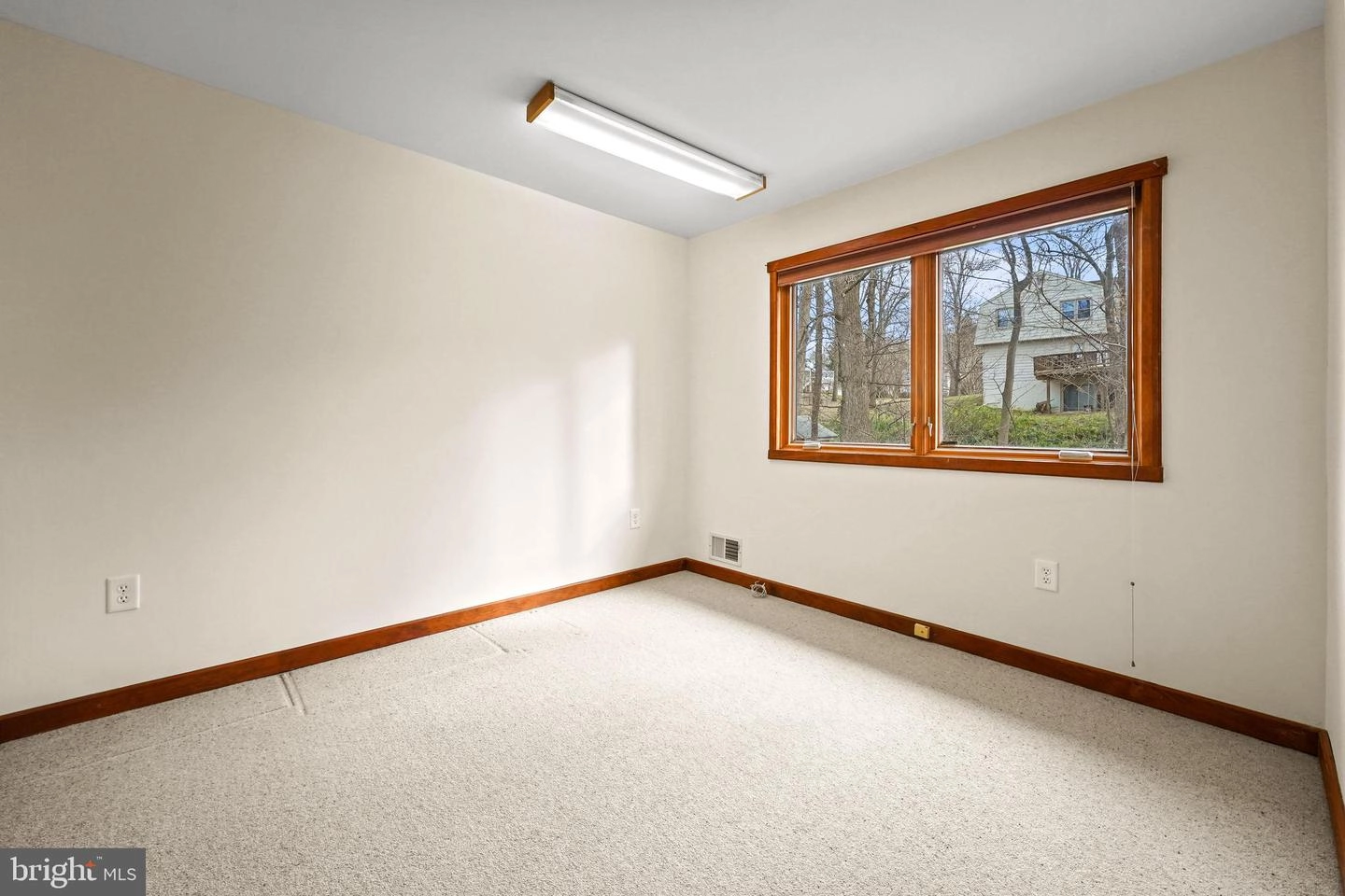 15205 Watergate Rd, Silver Spring, MD 20905 photo 31
