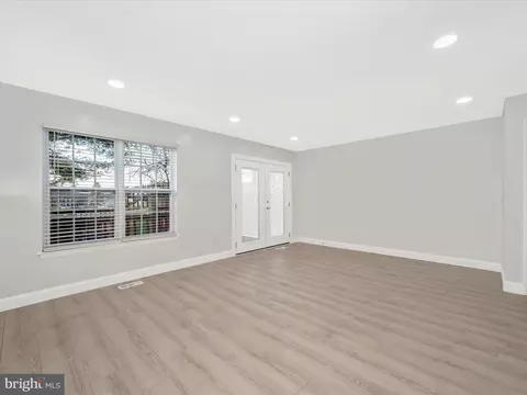 2704 Fairdale Ter, Silver Spring, MD 20905 photo 8