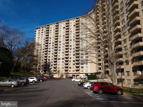 5225 Pooks Hill Rd #310S, Bethesda, MD 20814