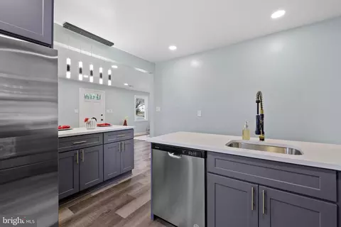 Kitchen - 2710 Sheraton St, Silver Spring, MD 20906 photo 6 of 9