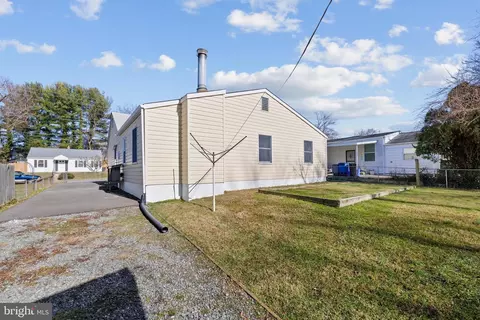Exterior - 2710 Sheraton St, Silver Spring, MD 20906 photo 6 of 10