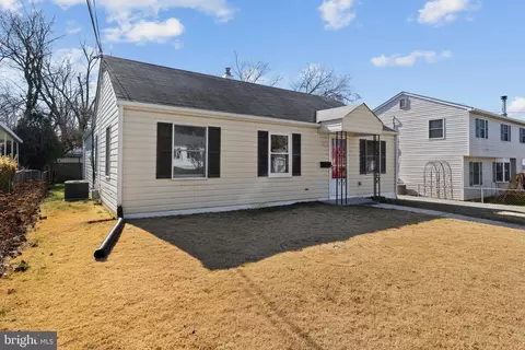 Exterior - 2710 Sheraton St, Silver Spring, MD 20906 photo 2 of 10