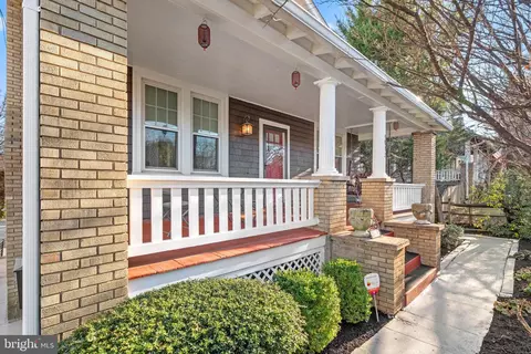9013 Colesville Rd, Silver Spring, MD 20910 photo 2