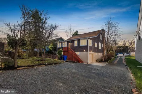 9013 Colesville Rd, Silver Spring, MD 20910 photo 4